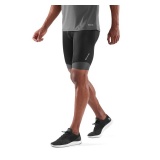 SKINS DNAmic Core Mens Long Half Tights, All Black (pánské dlouhé kompresní kraťasy SKINS), DA99052009001